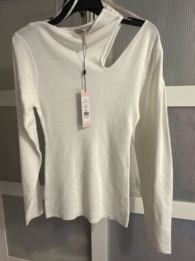 BCBGeneration White Knit Top Size M Asymmetrical Cutout Shoulder Long
